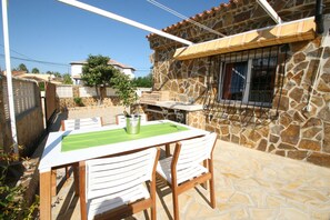 Outdoor dining - Vacation resort Costa Blanca, top natural stone resort by the sea (Els Poblets/Alicante, Comunidad Valenciana)