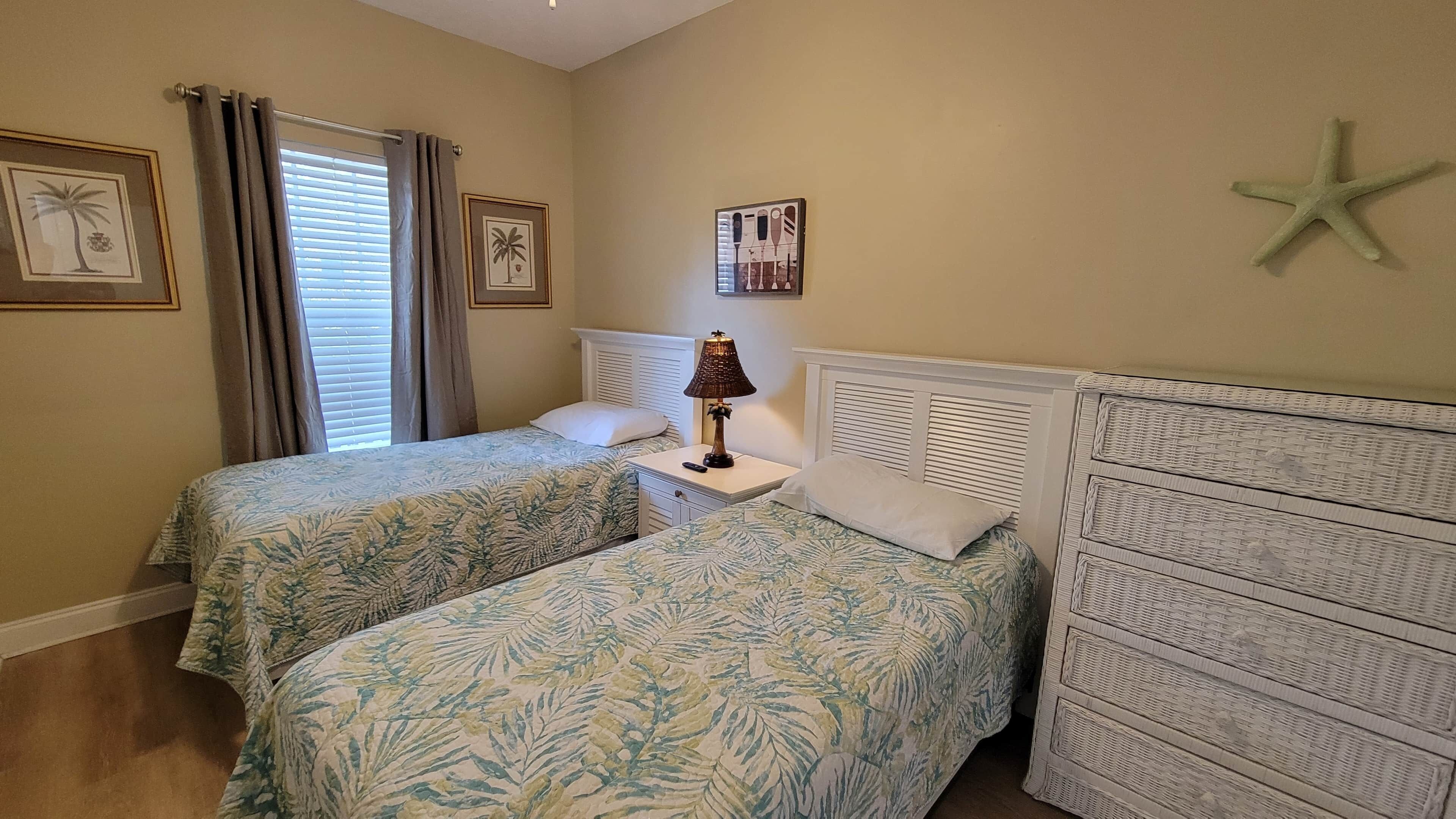 6 bedrooms, iron/ironing board, WiFi, bed sheets