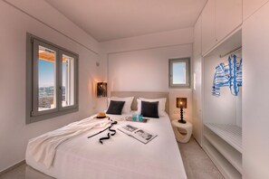 5 bedrooms, soundproofing, iron/ironing board, Internet