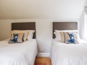 3 Schlafzimmer, kostenloses WLAN, Bettwäsche