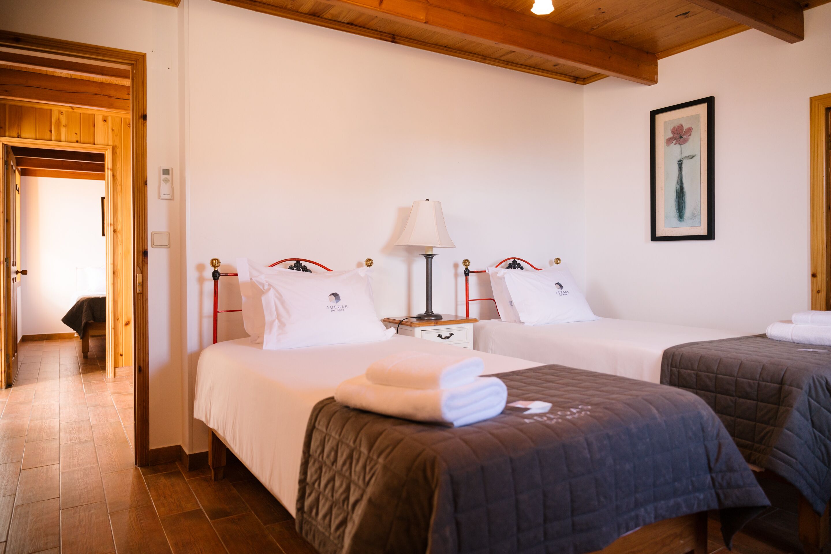 3 bedrooms, iron/ironing board, bed sheets