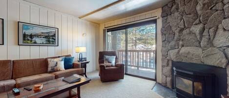 TV, fireplace, stereo