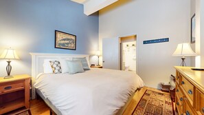 1 bedroom, WiFi, bed sheets - Summit 258 Pet-Friendly, Comfortable, Great Complex Amenities by RedAwning (Mammoth Lakes)