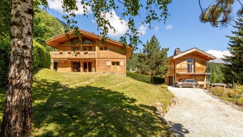 Chalet Birdie + Mazot: elegant and spacious property in Les Houches