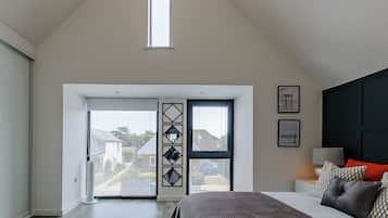 3 bedrooms, free WiFi, bed sheets