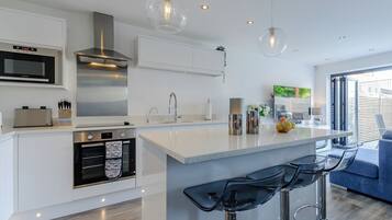 Geschirrspüler, Hochstuhl