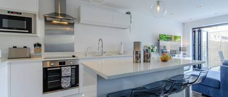 Dishwasher, high chair