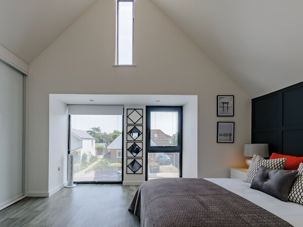 3 bedrooms, free WiFi, bed sheets - 3 bedroom accommodation in Whitstable (Whitstable)