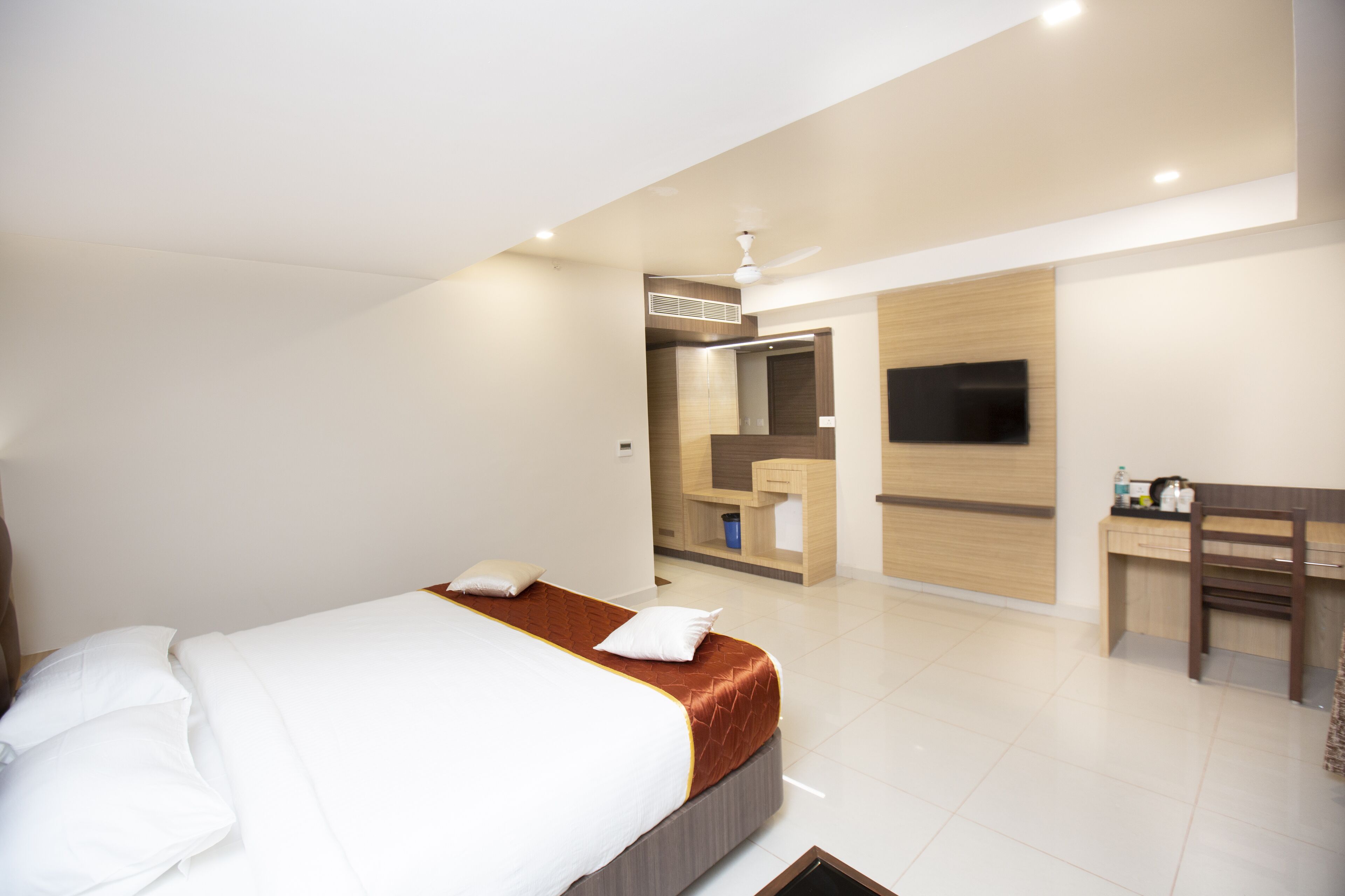 Superior Room | Egyptian cotton sheets, premium bedding, pillowtop beds