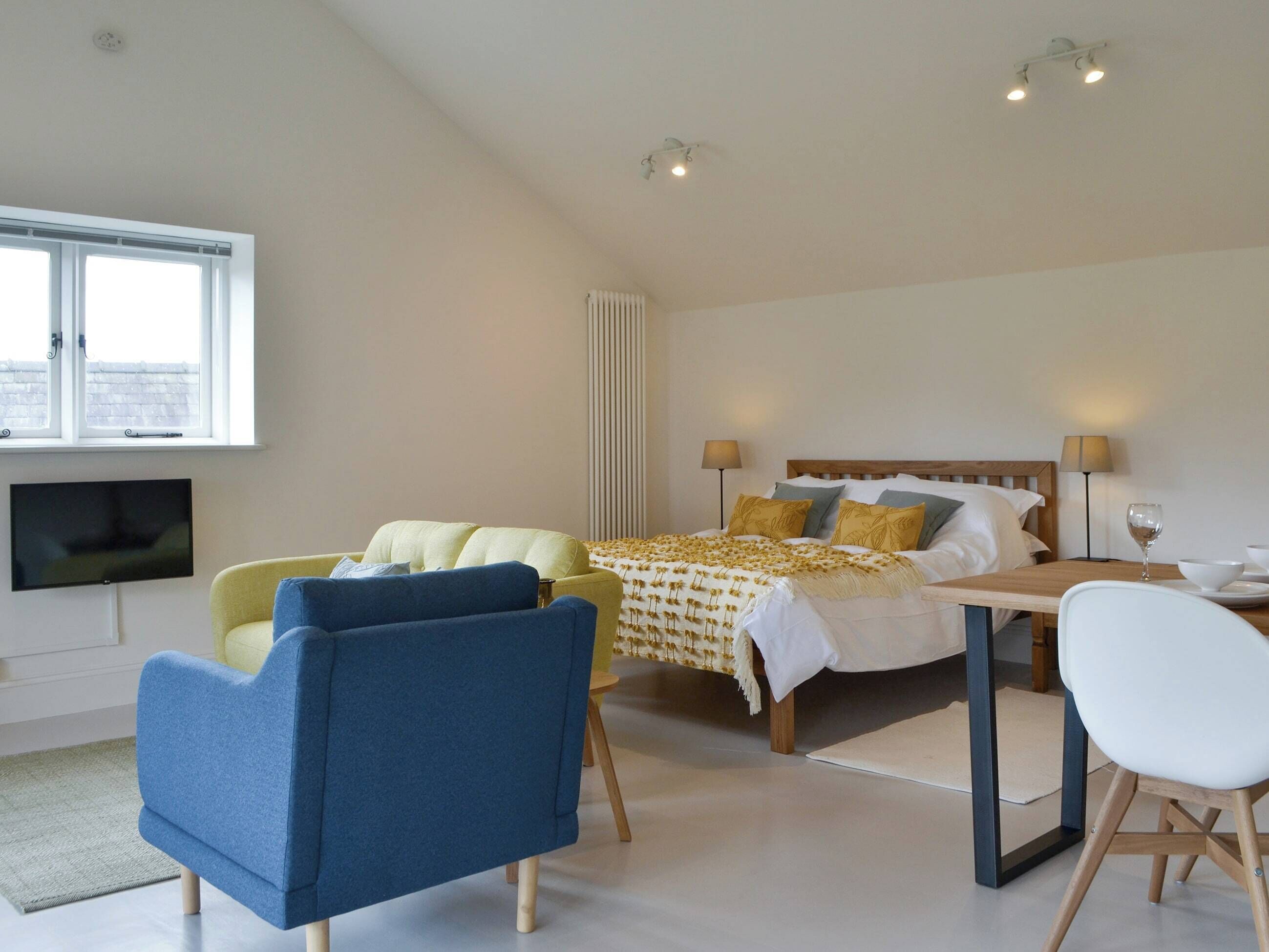 1 室のベッドルーム、WiFi (無料)、ベッドシーツ