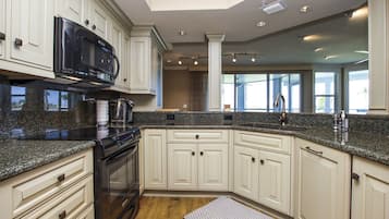 Condo (South Seas Lands End 1637) | Cocina privada