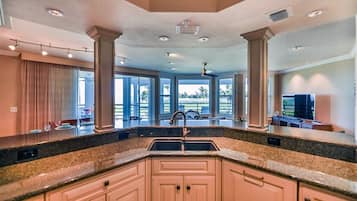 Condo (South Seas Lands End 1637) | Cocina privada