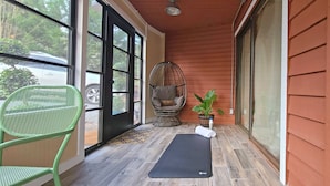 Interior - Unique mountain getaway! Hot tub, game room, year round community pool! (Ellijay)