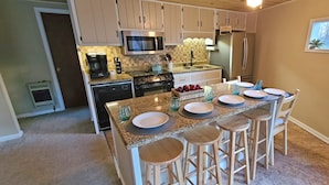 Coffee/tea maker, fridge, microwave, oven - Unique mountain getaway! Hot tub, game room, year round community pool! (Ellijay)
