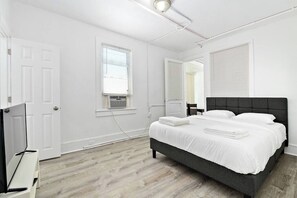 2 bedrooms, iron/ironing board, WiFi, bed sheets