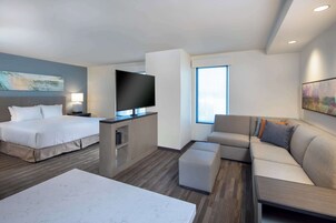 Studio, 1 King Bed with Sofa bed, Accessible, Kitchen | In-room safe, desk, laptop workspace, blackout drapes