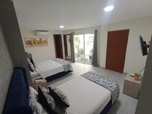 4 bedrooms, free WiFi, bed sheets - COLONIAL HOUSE IN CARTAGENA'S HISTORICAL CENTER (Cartagena)