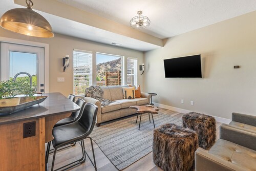 BLACK SHEEP INN Newly Constructed Merino #1 of 4 Units