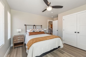 2 chambres, bureau, fer et planche à repasser, Wi-Fi gratuit