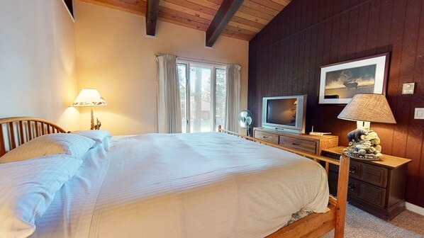 4 bedrooms, WiFi, bed sheets