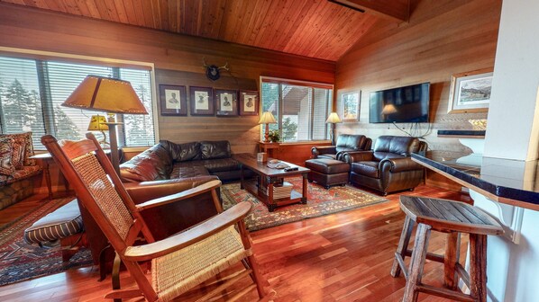 TV, DVD player - Bridges Townhome 9 Deluxe, Mountain View Townhome with Private Decks and Washer Dryer, Walk to Slopes by RedAwning (Mammoth Lakes)