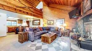 TV, fireplace, DVD player