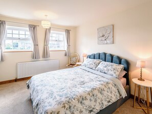 3 bedrooms, free WiFi, bed sheets
