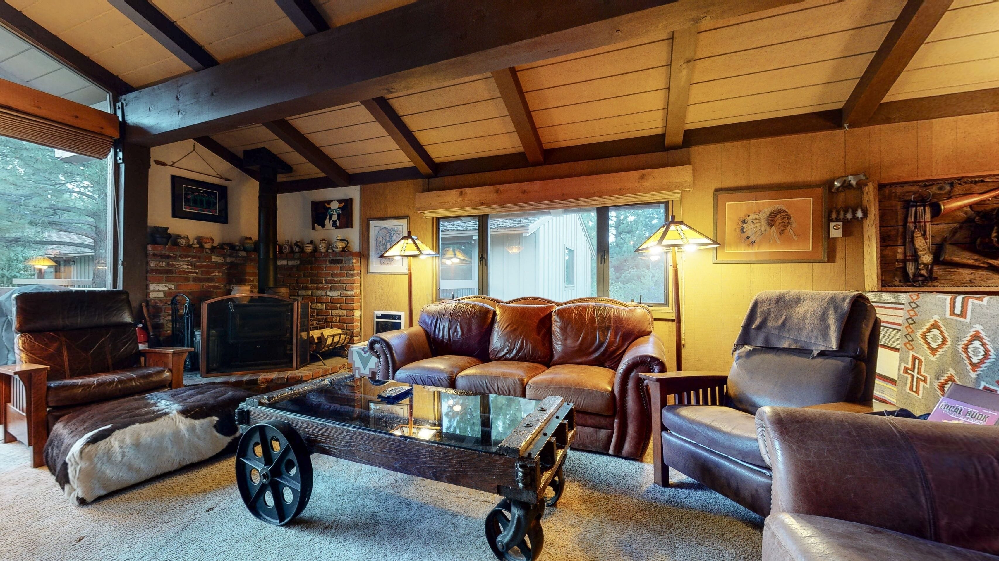 TV, fireplace, Netflix, DVD player