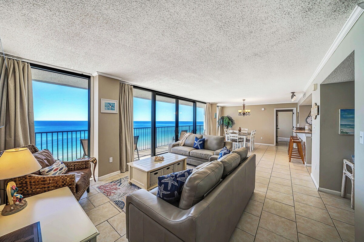 FREE Beach Service for 2, FREE Daily Golf & Tickets! Beachfront Seachase E802