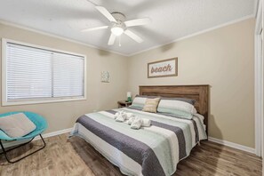 3 bedrooms, iron/ironing board, WiFi, bed sheets