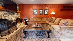 TV, fireplace
