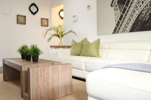 Modern Parisian Flat