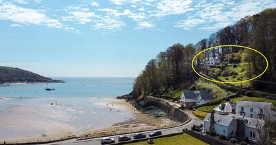 4 BR (Sleeps 7) in Salcombe overlooking beach