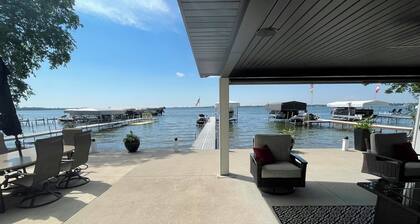 Clear Lake Waterfront Home! Dream Home, enjoy the good life!