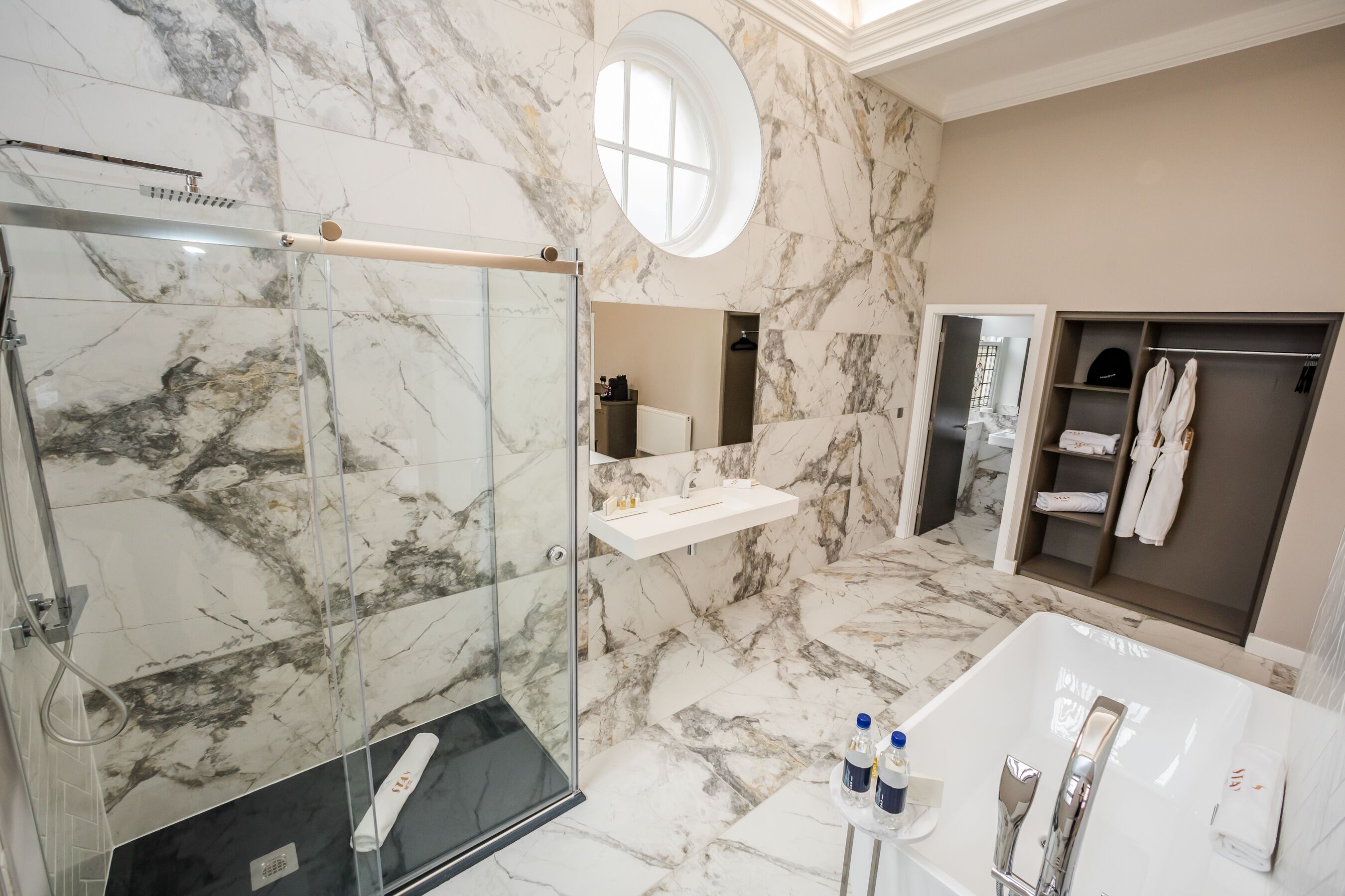 superior suite, ensuite (stay) | bathroom