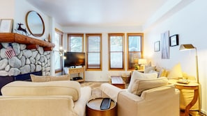 TV, fireplace, DVD player - Snowcreek V 887 Spacious and Bright, On the Snowcreek Golf Course by RedAwning (Mammoth Lakes)