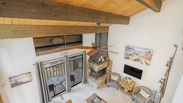 TV connectée, cheminée