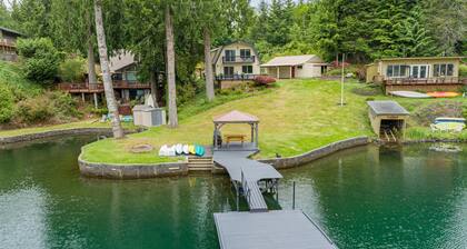Waterfront home with Private Dock, Lake Toys, EV Charger at Lost Lake