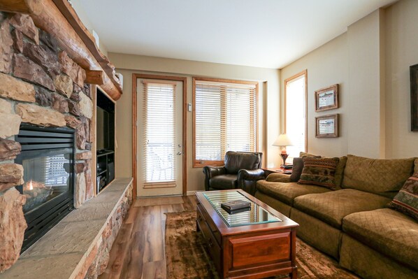 TV, fireplace, DVD player, stereo