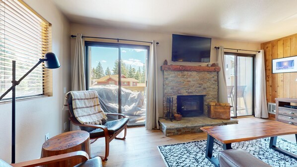 Fernseher, Netflix, Hulu, DVD-Player