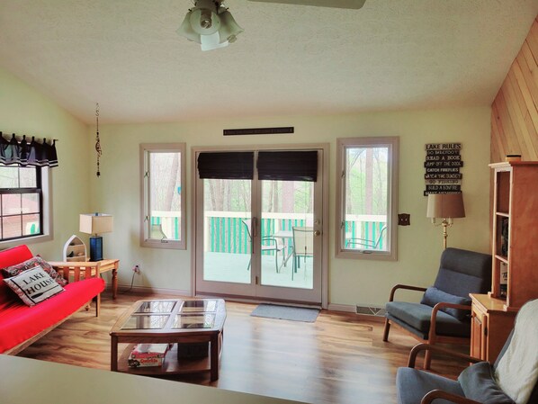 Smart TV - Cabin Near Dale Hollow Lake (Byrdstown)