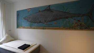 3 bedrooms, travel crib, free WiFi, bed sheets