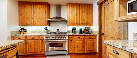 Réfrigérateur, micro-ondes, four, lave-vaisselle