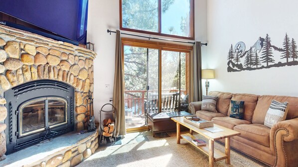 TV, fireplace, DVD player