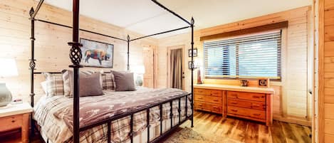 2 slaapkamers, een strijkplank/strijkijzer, wifi, beddengoed