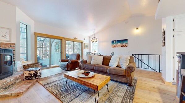 TV, fireplace, DVD player