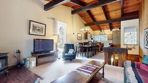Téléviseur, foyer
