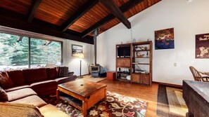 TV, fireplace, DVD player, ping pong