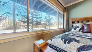 4 bedrooms, WiFi, bed sheets
