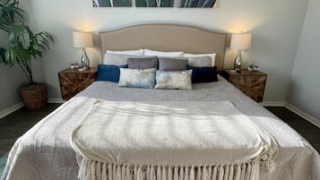 3 habitaciones, escritorio, tabla de planchar con plancha y wifi gratis